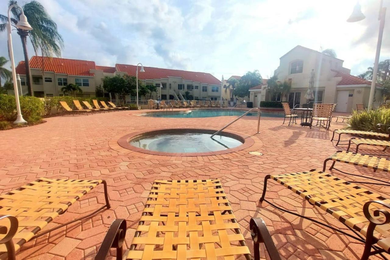 Paradise Sol 2Bd2Ba Condo On Golf Course Near Bch St. Petersburg Exterior photo